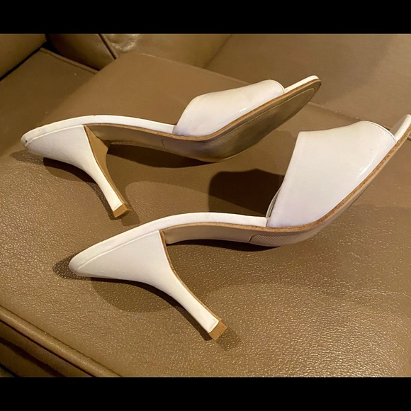 Rampage Peep Toe White Mules - Picture 3 of 3